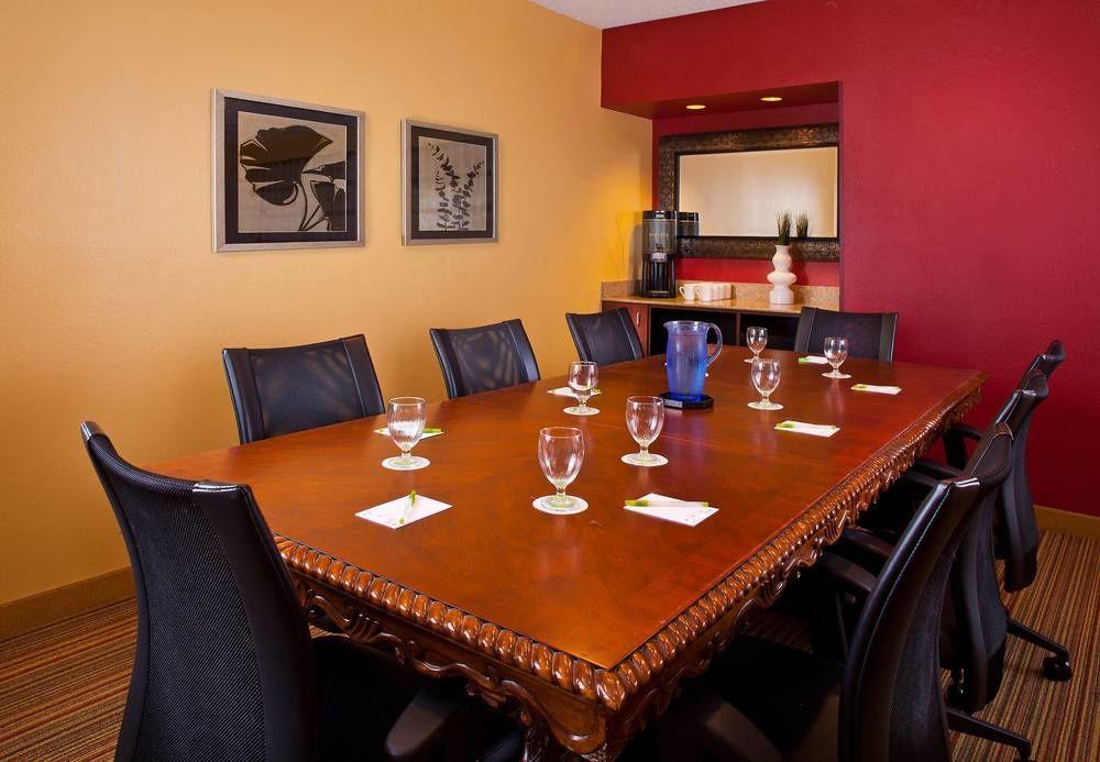 Courtyard By Marriott Orlando Airport Hotell Exteriör bild