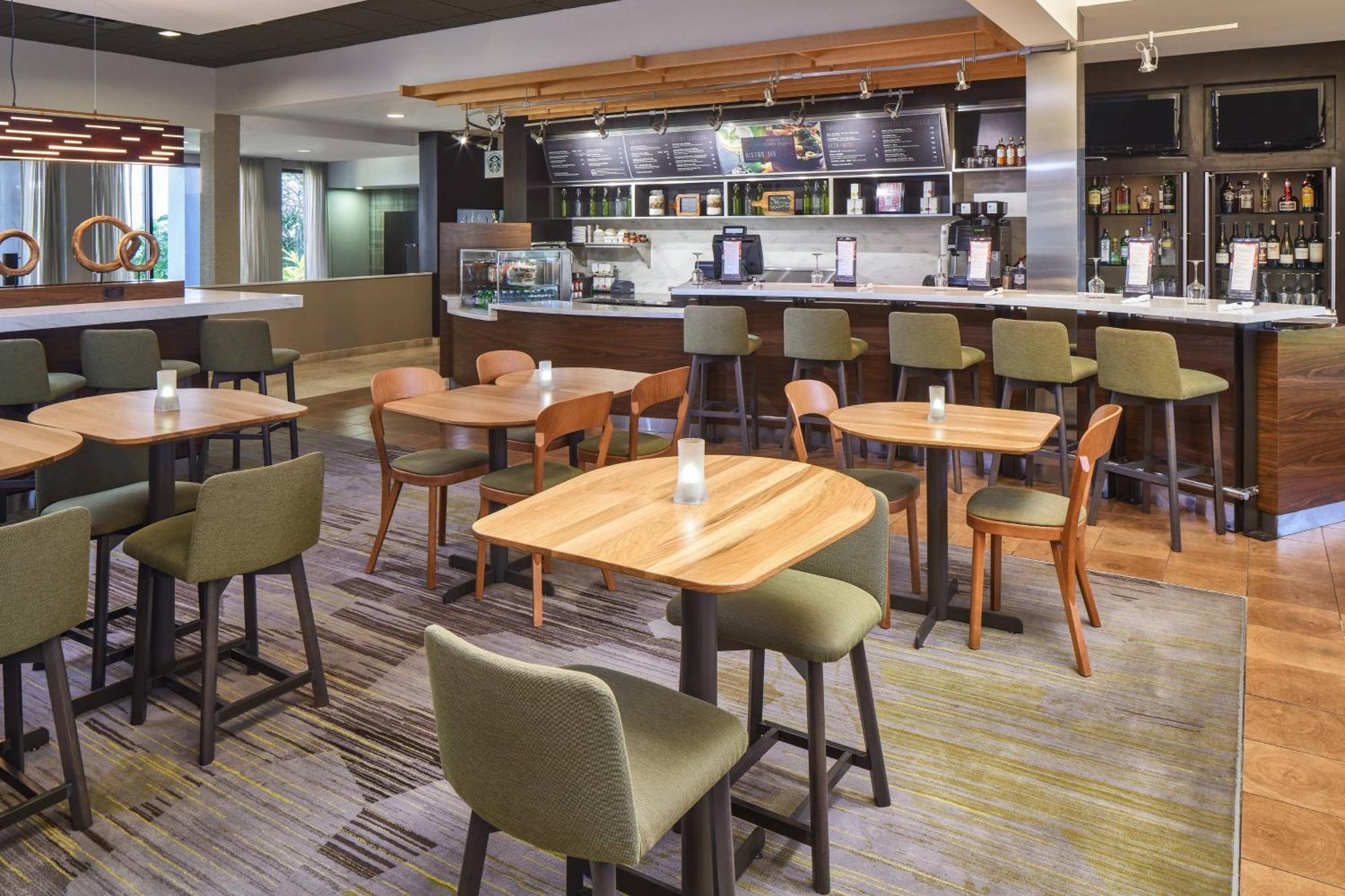 Courtyard By Marriott Orlando Airport Hotell Exteriör bild