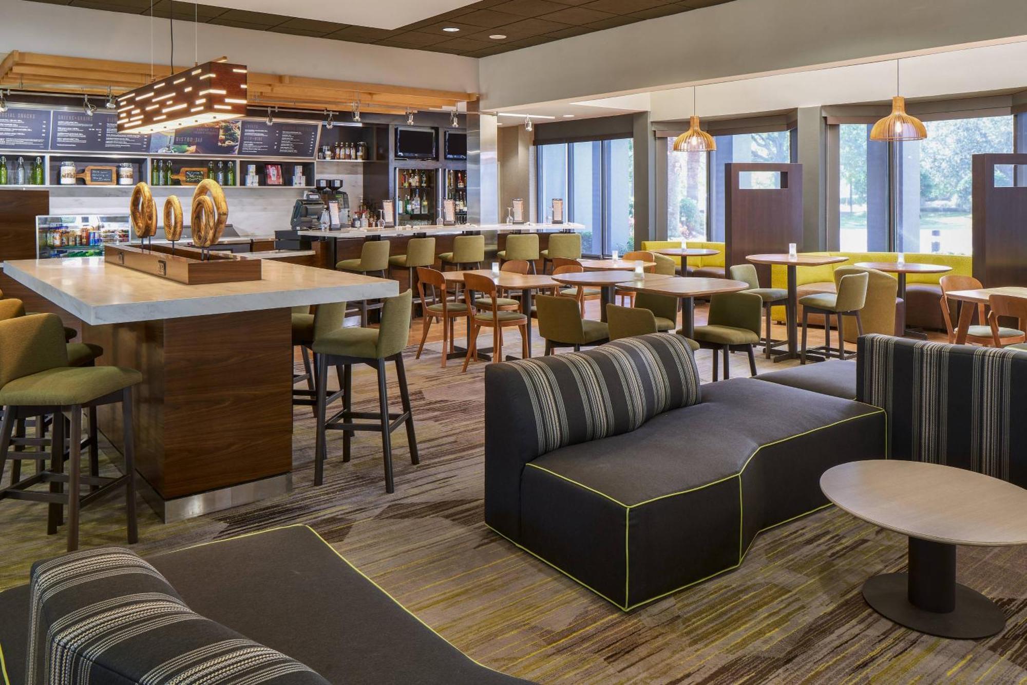 Courtyard By Marriott Orlando Airport Hotell Exteriör bild