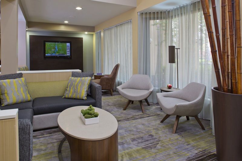 Courtyard By Marriott Orlando Airport Hotell Exteriör bild