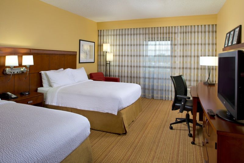 Courtyard By Marriott Orlando Airport Hotell Exteriör bild