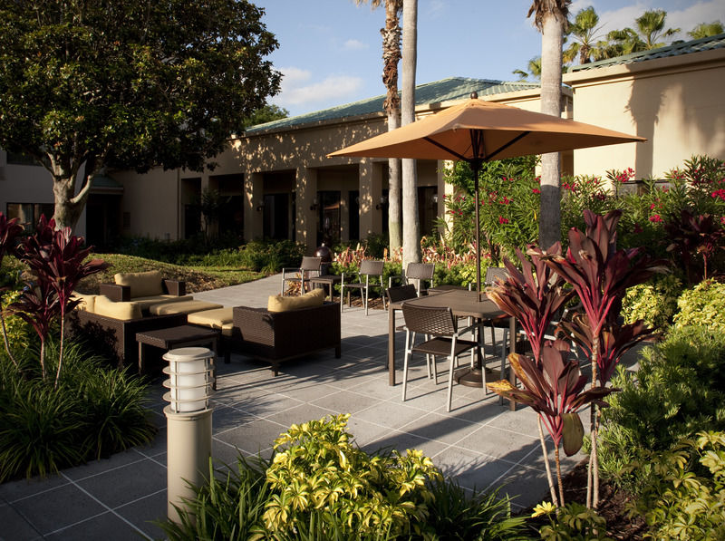 Courtyard By Marriott Orlando Airport Hotell Exteriör bild