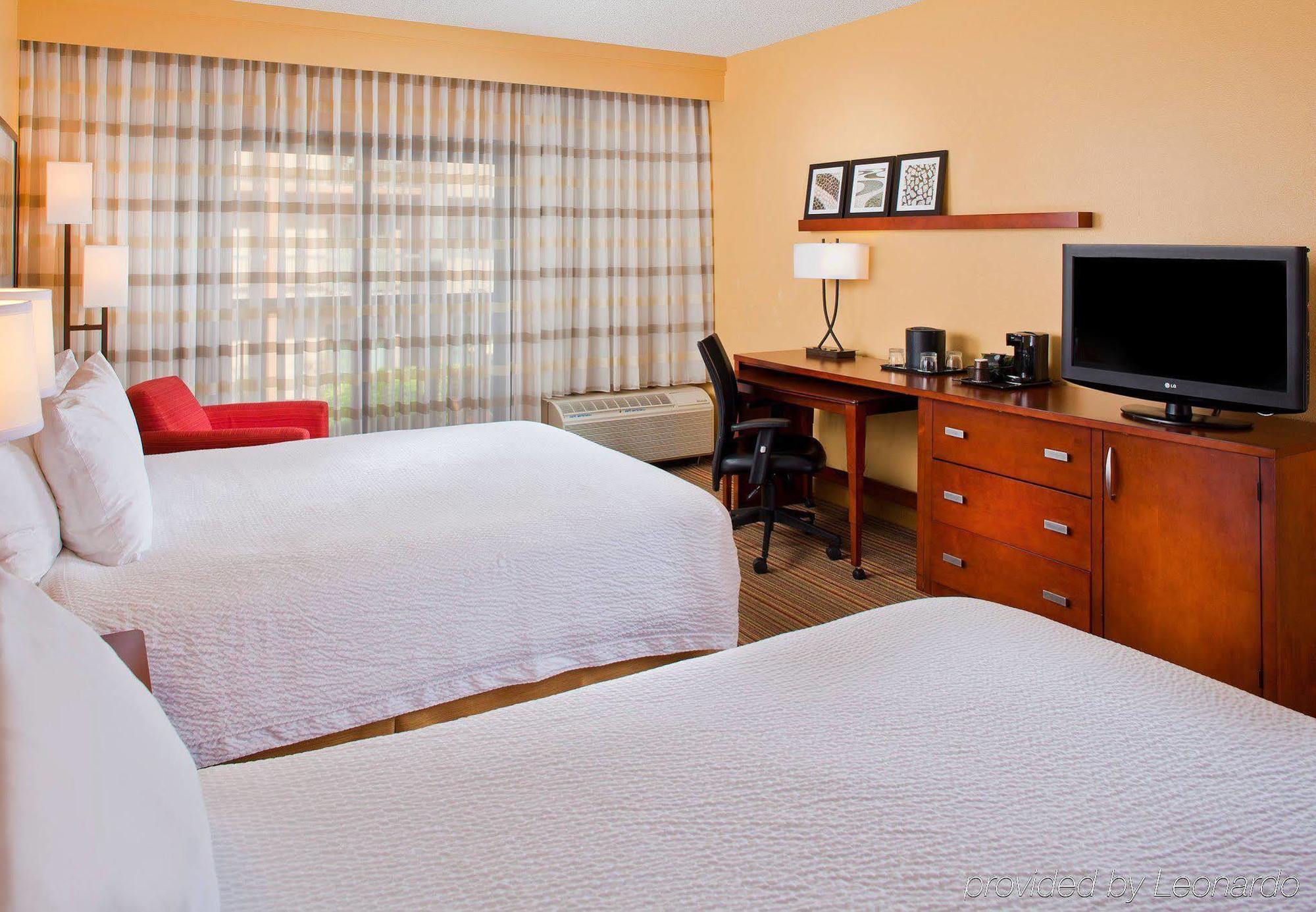 Courtyard By Marriott Orlando Airport Hotell Exteriör bild