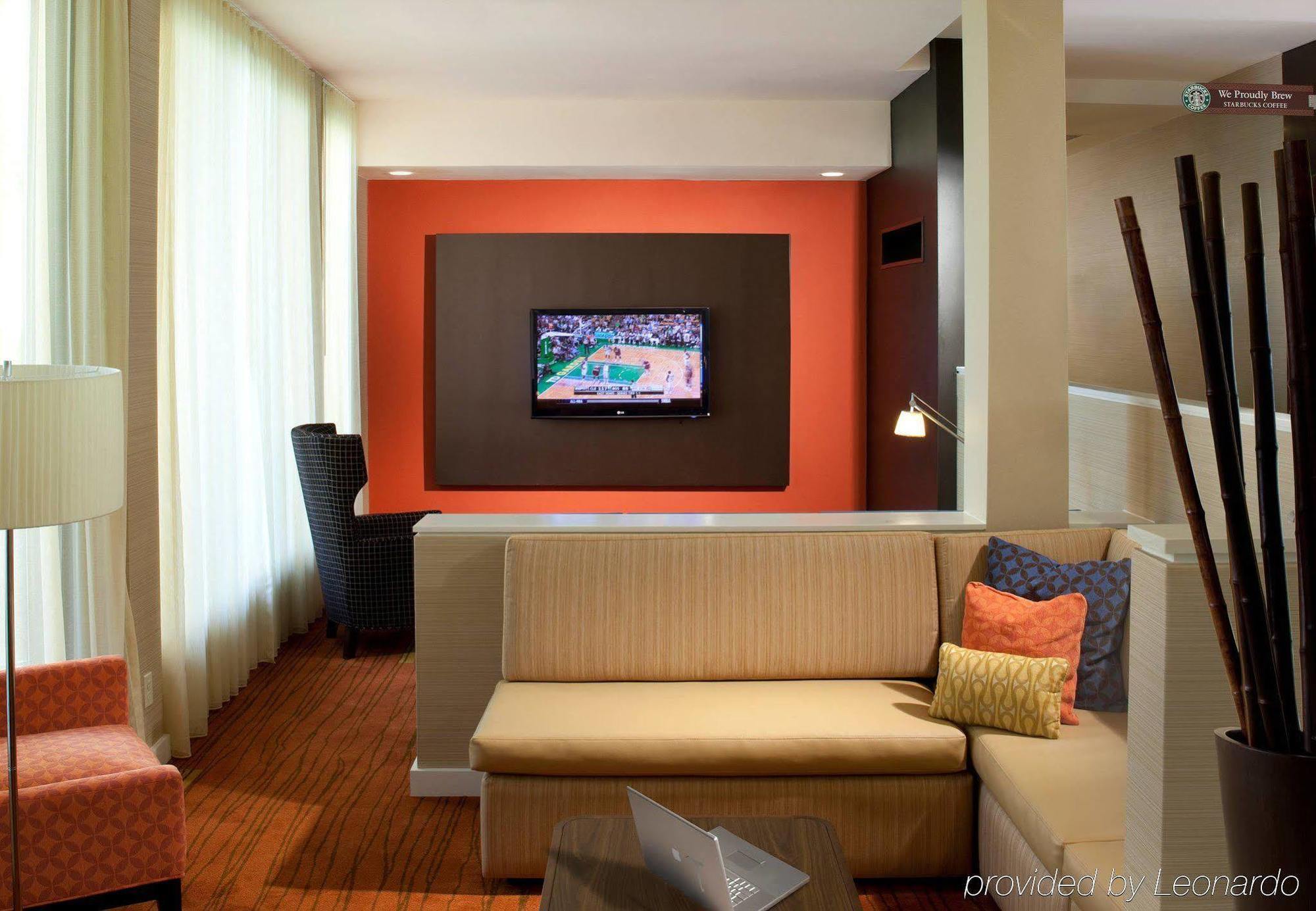 Courtyard By Marriott Orlando Airport Hotell Exteriör bild