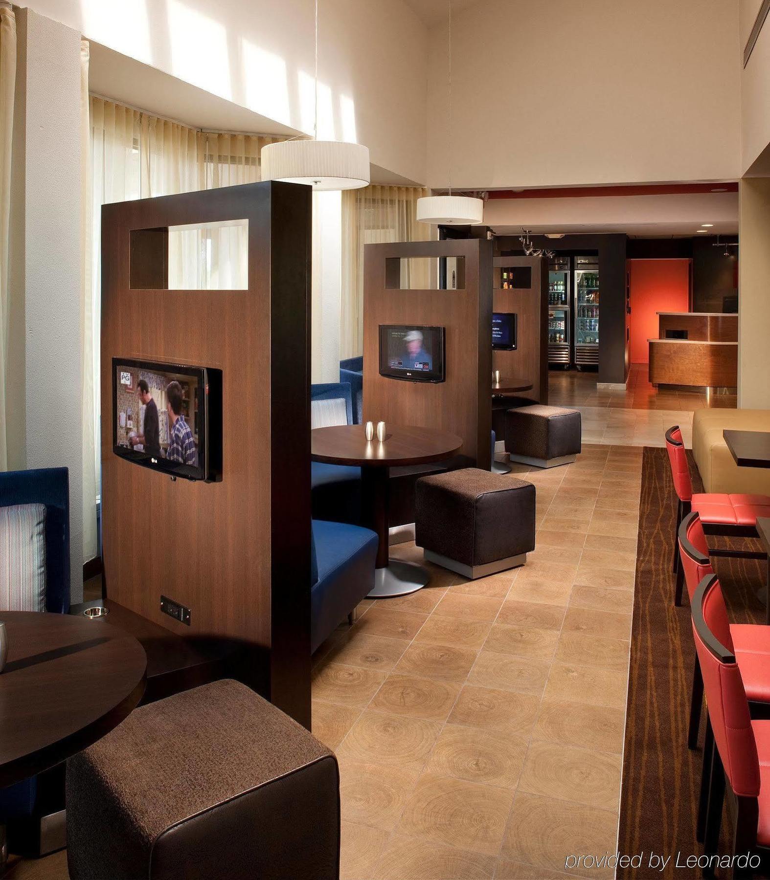 Courtyard By Marriott Orlando Airport Hotell Exteriör bild