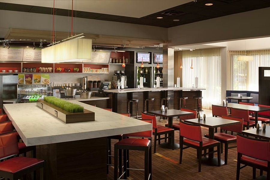 Courtyard By Marriott Orlando Airport Hotell Exteriör bild
